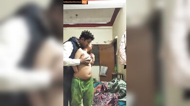 Desi bhabhi sucks and fucks her lover's big cock