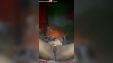 Horny bangla girl fucking a long brinjal in desi bp