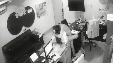 Surat builder and secretary fucking in office (leaked CCTV porn)