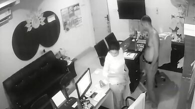 Surat builder and secretary fucking in office (leaked CCTV porn)