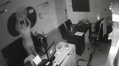 Surat builder and secretary fucking in office (leaked CCTV porn)