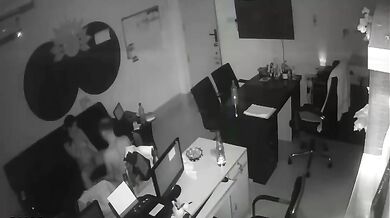 Surat builder and secretary fucking in office (leaked CCTV porn)