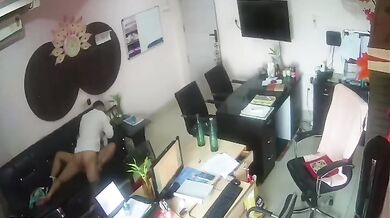 Surat builder and secretary fucking in office (leaked CCTV porn)