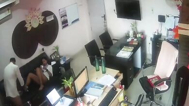 Surat builder and secretary fucking in office (leaked CCTV porn)