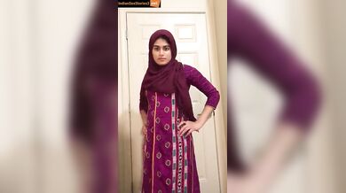 Muslim girlfriend hot naked striptease video