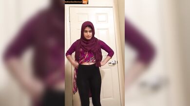 Muslim girlfriend hot naked striptease video