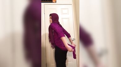 Muslim girlfriend hot naked striptease video