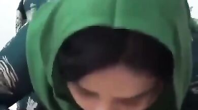 Hijabi bhabhi nicely sucking lover's dick