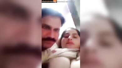 Pakistani cheating woman boobs sucking with lover