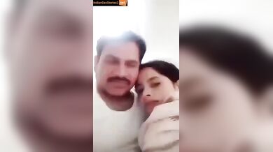 Pakistani cheating woman boobs sucking with lover