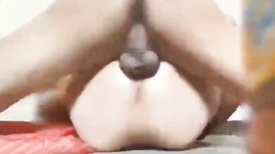 BSF guy fucking kamwali so hard in sarkari quarters