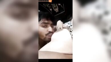 Pakistani bhabhi sucking with food delivery guy