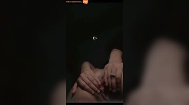 Orissa college girl showing her naked body in selfies