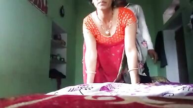 Indian lady fucked by her jeth in desi mms