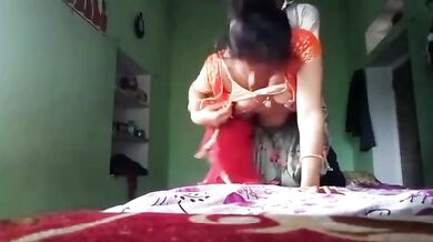 Indian lady fucked by her jeth in desi mms