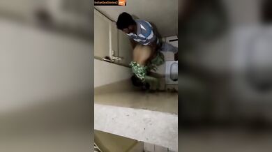 Desi nurse and ward boy caught fucking in toilet