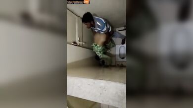 Desi nurse and ward boy caught fucking in toilet