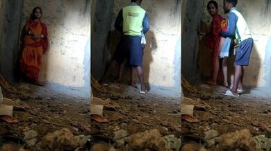 Marathi nagarpalika cleaner fucking bihari randi in saree