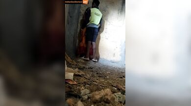 Marathi nagarpalika cleaner fucking bihari randi in saree