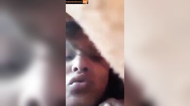 Hindi audio kissing mms of hot girlfriend