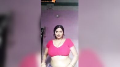 A very hot and lusty marathi housewife made her nude video