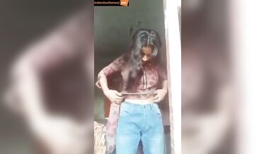 Sexy marathi girl sent naked bathroom clip to boyfriend