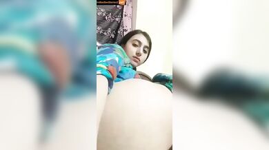 Young pakistani girl showing her big ass and hot asshole
