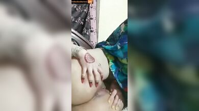 Young pakistani girl showing her big ass and hot asshole