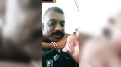 Cheating andhra bhabhi boobs sucking and fucking with cable guy