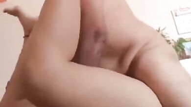 Old uncle fucking worker bhabhi from office