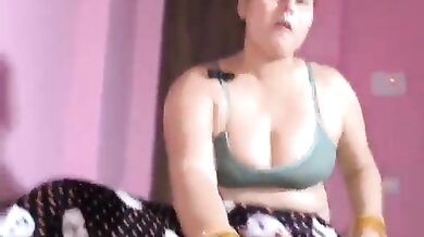 Bihari hindi porn video of riya aunty sucking like lollipop