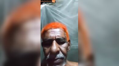 Ismail chacha gets blowjob from mature padosan aunty