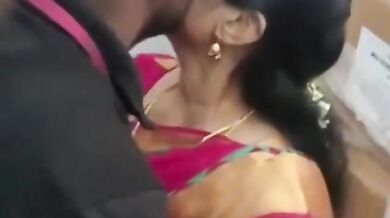 Kannada office lady romantic kissing and pussy fuck video