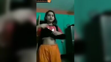 Desi virgin girl big boobs and tight chut stripping selfie