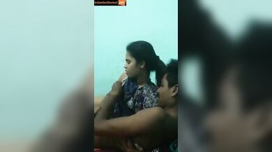 Unmarried desi girl fucking with her young lover in sex mms