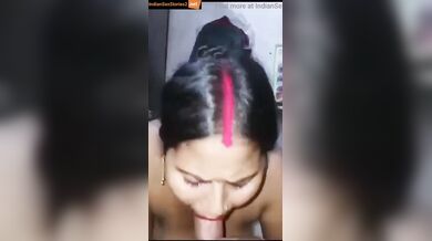 Sexy Bhojpuri randi with sindoor sucking big lund