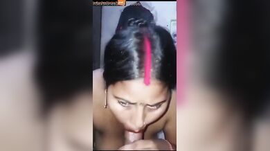 Sexy Bhojpuri randi with sindoor sucking big lund