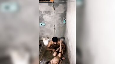 Pakistani viral toilet fucking Bhabhi new video