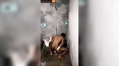 Pakistani viral toilet fucking Bhabhi new video