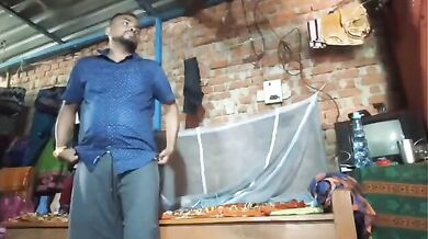 Desi village Bhabhi enjoying her sex with padosi devar