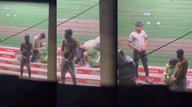 Local randi Bhabhi fucked on shopping centre stairs