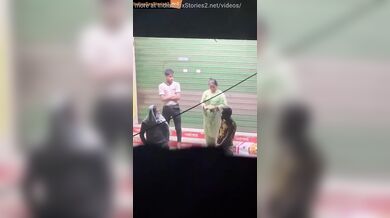 Local randi Bhabhi fucked on shopping centre stairs