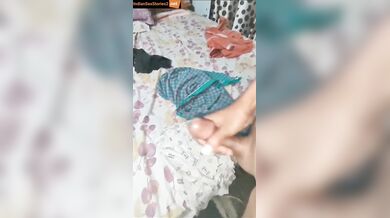 Desi guy nicely sucked by mature padosan aunty