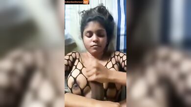 Marathi kamwali baai stroking 9 inches long cock