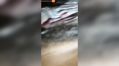 Desi girl exposing her hairy black chut in video call