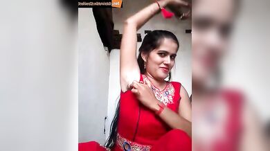 Rajasthani Bhabhi showing hairy armpits and pussy in video call
