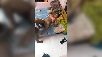 Young man licking tamil woman's pussy
