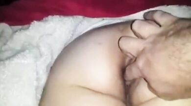 Pune cuckold husband showing wife asshole in video call