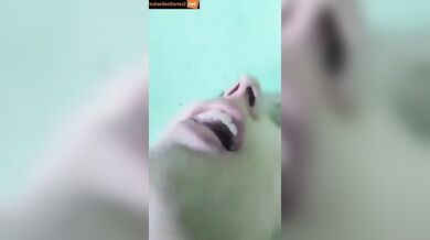 Young and slim Pakistani girl pussy fucking at home