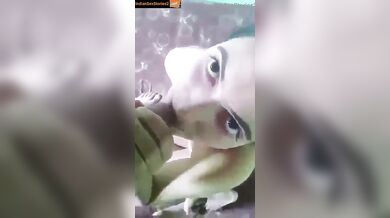 Young and slim Pakistani girl pussy fucking at home